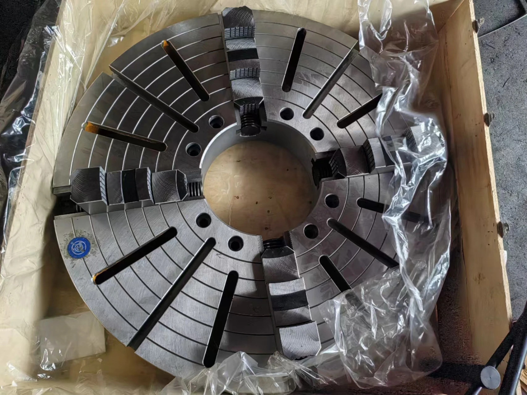 K72 1250 300 rpm 700Nm 4 jaw independent chuck 4 jaw chuck K72-125 chuck K72 4 jaw
K72 1250 300 rpm 700Nm 4 jaw independent chuck 4 jaw chuck K72-125 chuck K72 4 jaw