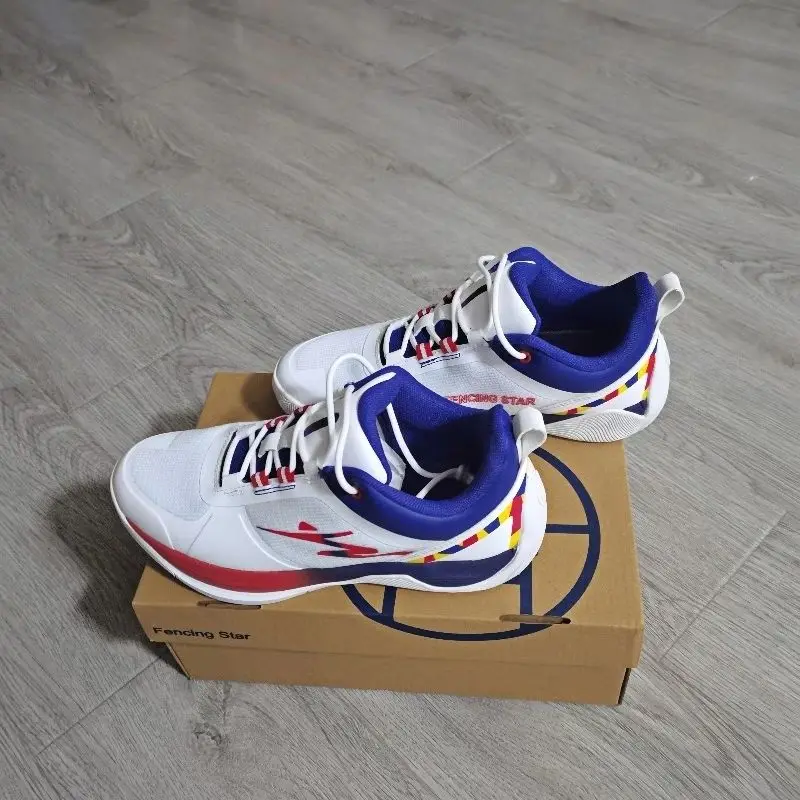 New Men's Women's Fencing Shoes Badminton Shoes Tennis Shoes Anti-slip Shoes Breathable Wear-resistant Mesh
New Men's Women's Fencing Shoes Badminton Shoes Tennis Shoes Anti-slip Shoes Breathable Wear-resistant Mesh