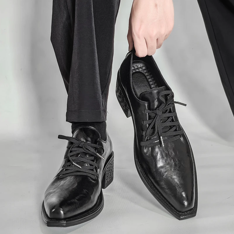 Business Men Formal Leather Shoes Black Color High-heeled Retro Casual Lace-up Stylish Leather Shoes Wedding Banquet Shoes
Business Men Formal Leather Shoes Black Color High-heeled Retro Casual Lace-up Stylish Leather Shoes Wedding Banquet Shoes