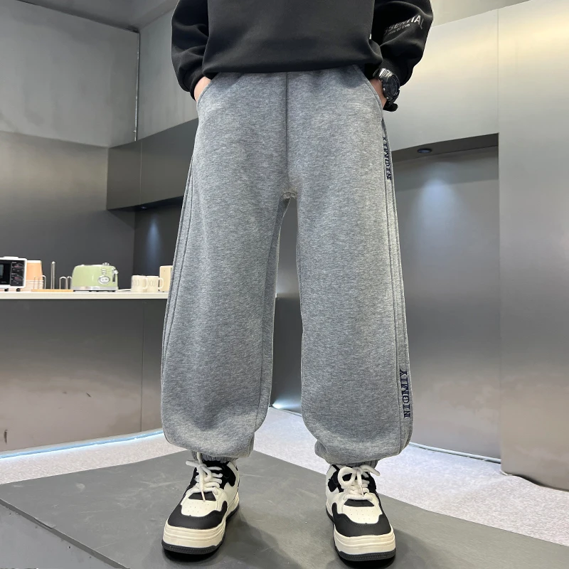 2025 New Children's Spring and Autumn Knit Sports Pants, High Quality.4-16year
2025 New Children's Spring and Autumn Knit Sports Pants, High Quality.4-16year