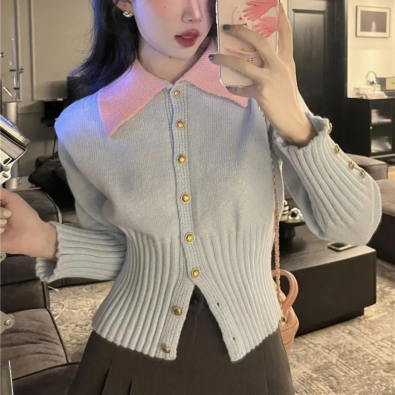 Gentle Contrasting Colors Sweaters Women's Clothing Turn-down Collar Autumn Winter Chic Single-breasted Short Knitted Cardigan
Gentle Contrasting Colors Sweaters Women's Clothing Turn-down Collar Autumn Winter Chic Single-breasted Short Knitted Cardigan