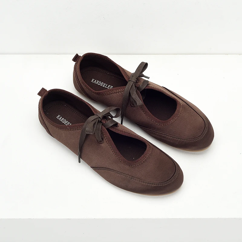 Повседневные женские балетки на плоской подошве с круглым носком, удобные слипоны, легкая резиновая подошва, весенняя обувь из дышащей ткани...
Повседневные женские балетки на плоской подошве с круглым носком, удобные слипоны, легкая резиновая подошва, весенняя обувь из дышащей ткани...