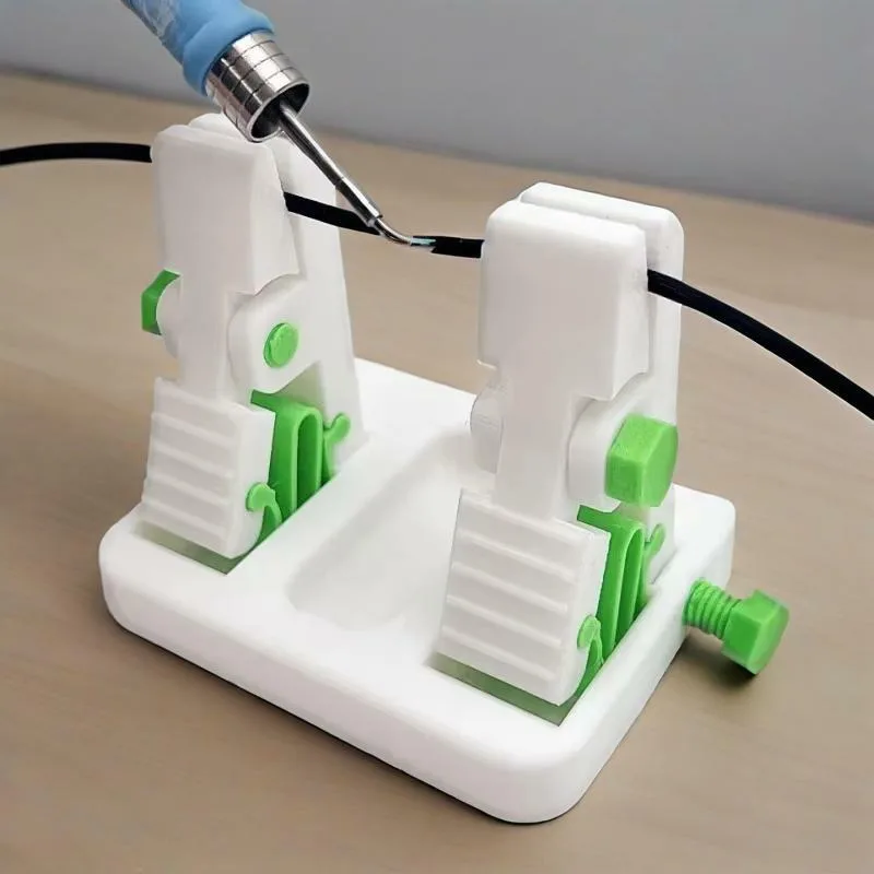 ABS Electrode Clamp Adjustable High-temperature Fixing Clamp Is Used For Cable Maintenance Of Safe Thick And Thin Wires.
ABS Electrode Clamp Adjustable High-temperature Fixing Clamp Is Used For Cable Maintenance Of Safe Thick And Thin Wires.