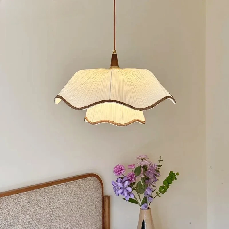 Medieval Lace Waves Cloths Fabric LED Pendant Light Creamy Style Hand-Knitted Lamp For Kitchen Home Decoration Chandelier
Medieval Lace Waves Cloths Fabric LED Pendant Light Creamy Style Hand-Knitted Lamp For Kitchen Home Decoration Chandelier