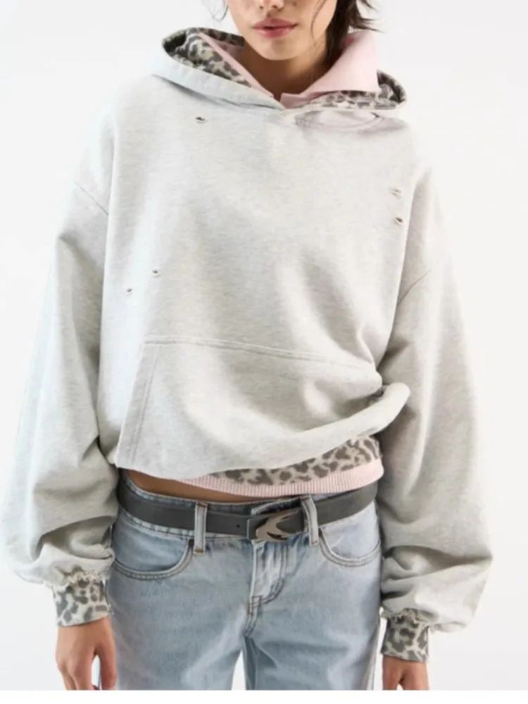 Autumn Winter Simple Casual Versatile Top Women's Commuting Contrast Color Fake Two-piece Camouflage Stitching Hooded Sweatshirt
Autumn Winter Simple Casual Versatile Top Women's Commuting Contrast Color Fake Two-piece Camouflage Stitching Hooded Sweatshirt