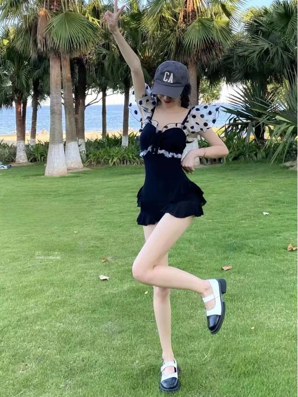 2025 New Sweet Pure Desire One-Piece Swimsuit for Women plus Size Girl Meat Concealment High-End Feeling Swimming Costume
2025 New Sweet Pure Desire One-Piece Swimsuit for Women plus Size Girl Meat Concealment High-End Feeling Swimming Costume