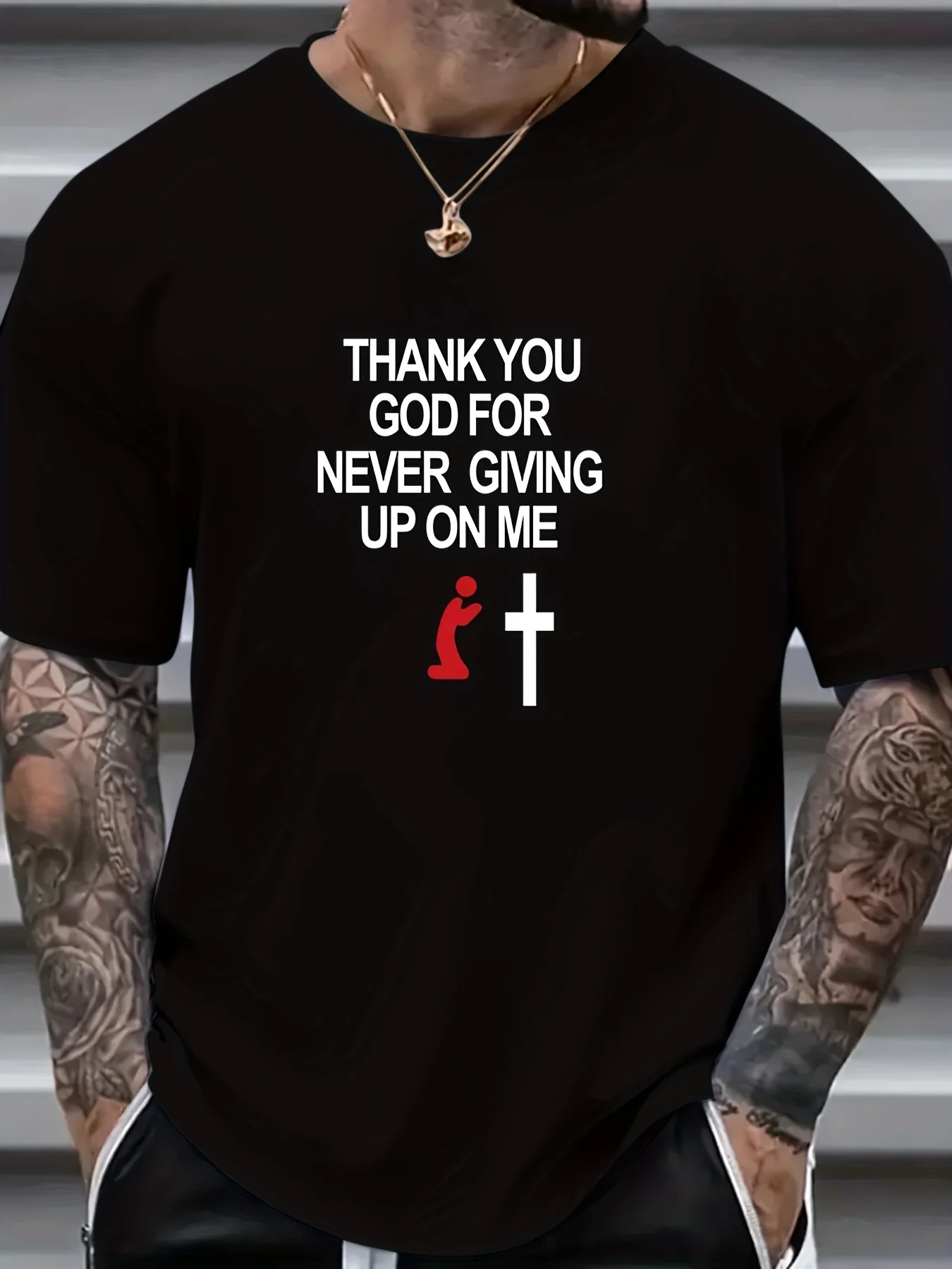 Men's casual pattern T-shirt with "Thank God for never giving up on me" print, loose fit, round neck, machine washable
Men's casual pattern T-shirt with "Thank God for never giving up on me" print, loose fit, round neck, machine washable