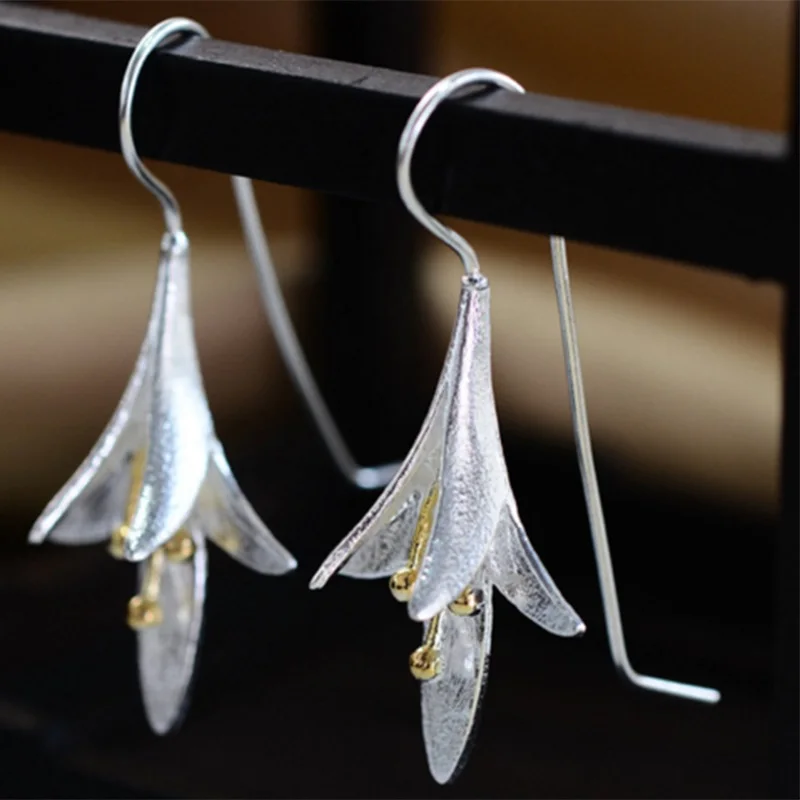 Fashion Flower Long Drop Earrings for Women Wedding Vintage Silver Color Tassel Earrings for Girl Friend Best Gift Jewelry
Fashion Flower Long Drop Earrings for Women Wedding Vintage Silver Color Tassel Earrings for Girl Friend Best Gift Jewelry