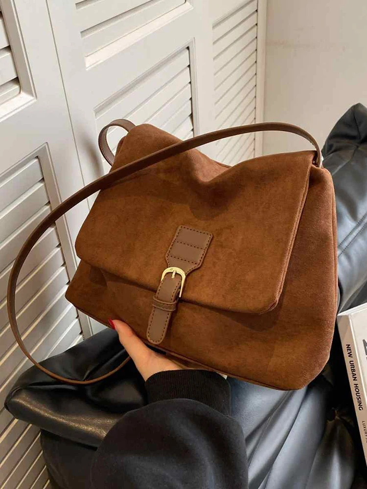 Retro Coffee Colored Suede Square Bag Women 2025 New Autumn Versatile One Shoulder Bags Texture Commuting Solid Crossbody Pack
Retro Coffee Colored Suede Square Bag Women 2025 New Autumn Versatile One Shoulder Bags Texture Commuting Solid Crossbody Pack