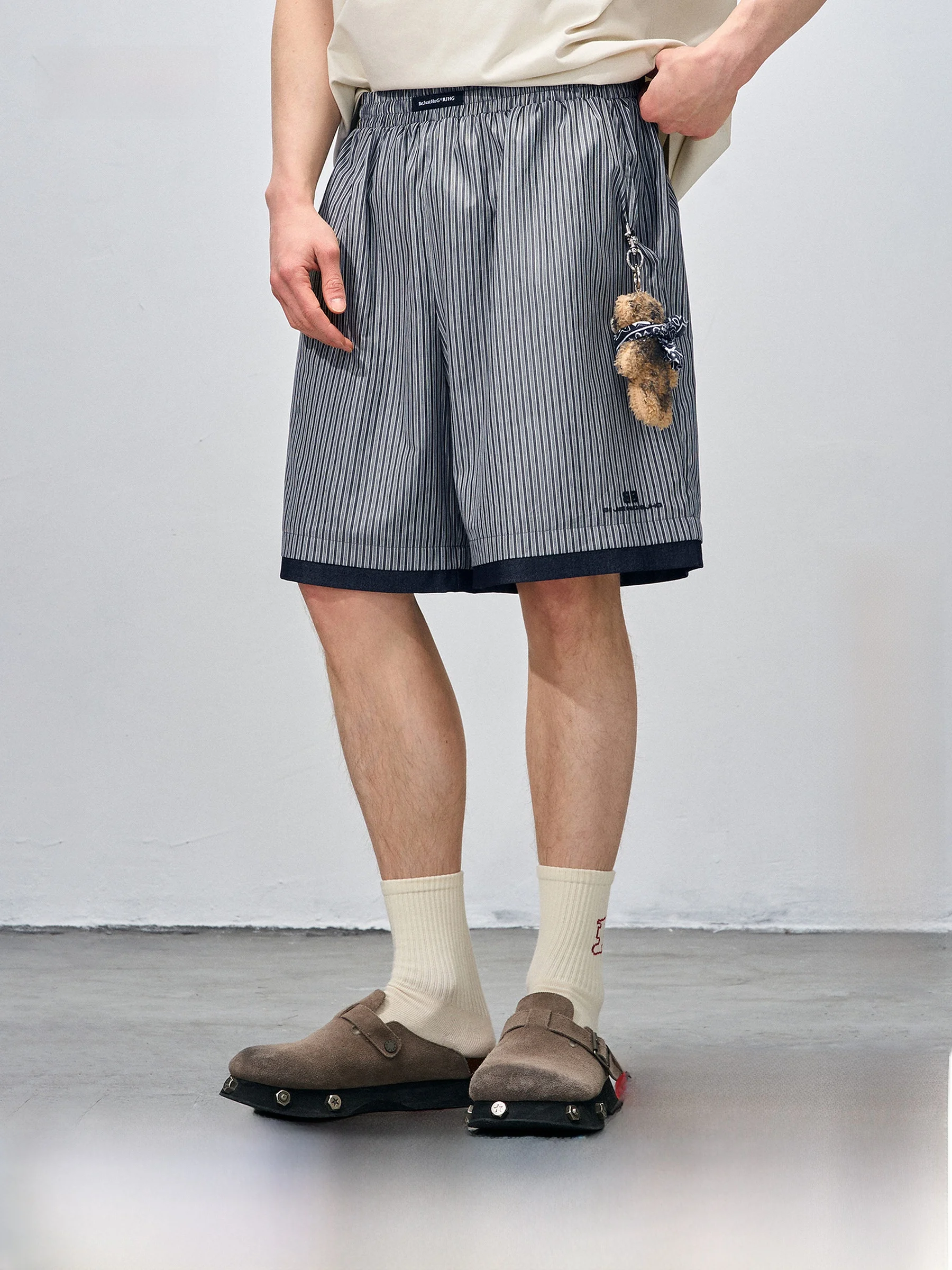 BJHG Men's Summer Thin Breathable Casual Stripe Shorts Loose Color Block Five-Point Shorts Comfortable Elastic Waist Polyeste...
BJHG Men's Summer Thin Breathable Casual Stripe Shorts Loose Color Block Five-Point Shorts Comfortable Elastic Waist Polyeste...