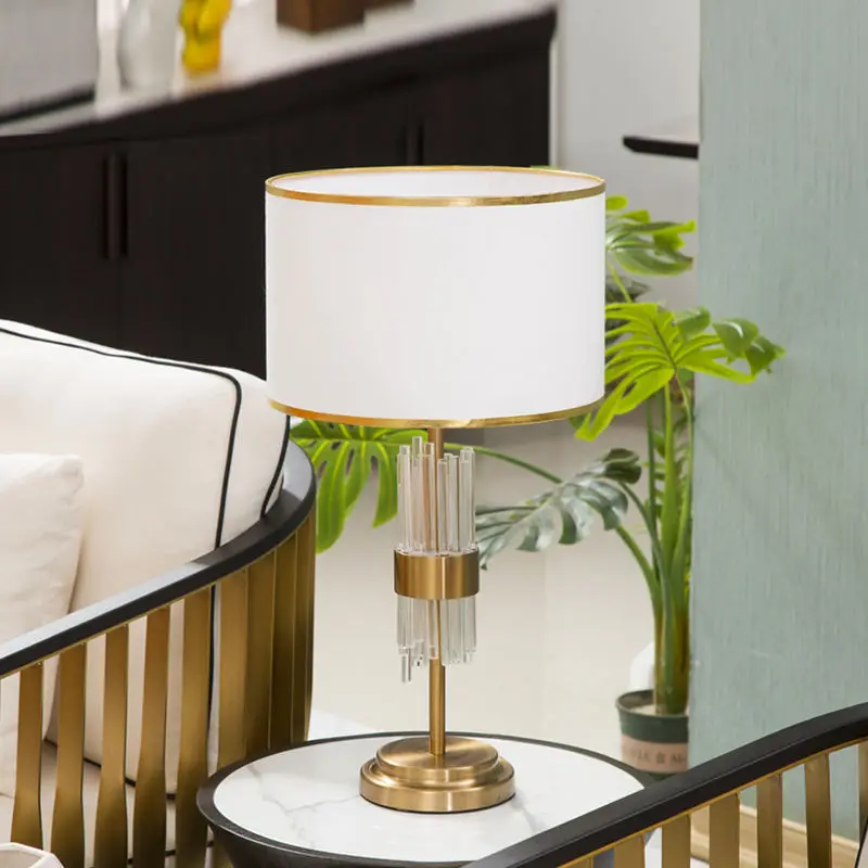 Light luxury crystal table lamp bedroom bedside lamp European small luxury American living room simple and warm master bedroom b
Light luxury crystal table lamp bedroom bedside lamp European small luxury American living room simple and warm master bedroom b