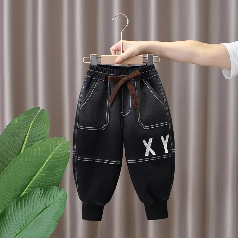 Thickened Fleece Lined Denim Pants for Boys Autumn Winter Style Sports High Waist Wide Leg Pants Youth Trend Cotton Polyester
Thickened Fleece Lined Denim Pants for Boys Autumn Winter Style Sports High Waist Wide Leg Pants Youth Trend Cotton Polyester