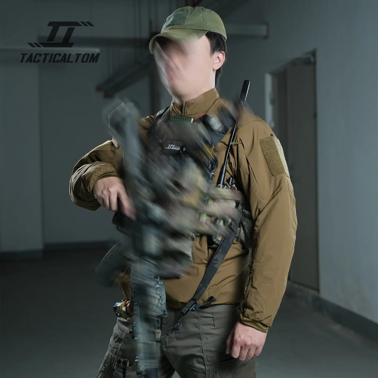New Men's LT Tactical Cotton Jacket For Outdoor Hiking And Mountaineering In Autumn And Winter, Warm And Lightweight Jacket
New Men's LT Tactical Cotton Jacket For Outdoor Hiking And Mountaineering In Autumn And Winter, Warm And Lightweight Jacket