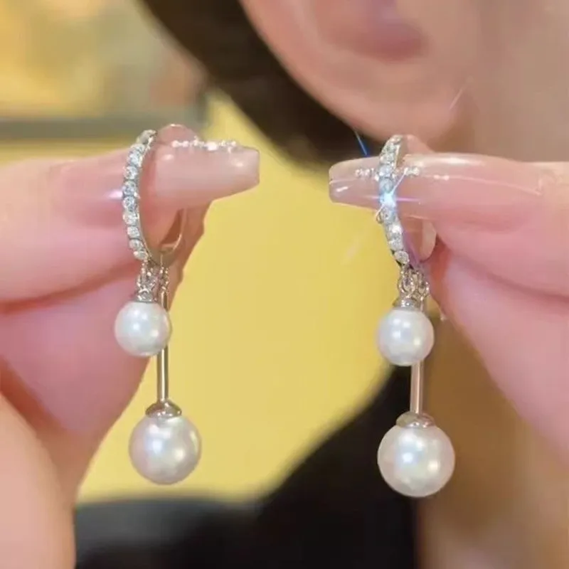 Silver Color Zircon Pearl Long Pendant Earrings For Women Fashionable Personalized Daily Accessory Party Jewelry Birthday Gifts
Silver Color Zircon Pearl Long Pendant Earrings For Women Fashionable Personalized Daily Accessory Party Jewelry Birthday Gifts