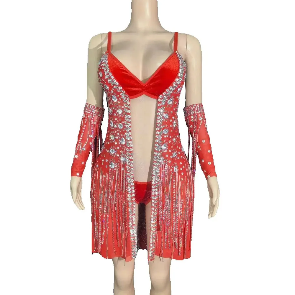 Сексуальный блестящий комплект из двух предметов: топ-бикини и юбка с цепочками и стразами для женщин, для вечеринок, дней рождения, ночных клубов, фотосессий, сценических выступлений
Сексуальный блестящий комплект из двух предметов: топ-бикини и юбка с цепочками и стразами для женщин, для вечеринок, дней рождения, ночных клубов, фотосессий, сценических выступлений