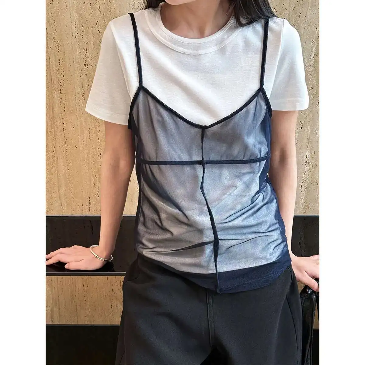 Japan Korean Style Design Perspective Splicing Tank Top for Women's Spring New Style Mesh Stacked Strap Hoodie 8724
Japan Korean Style Design Perspective Splicing Tank Top for Women's Spring New Style Mesh Stacked Strap Hoodie 8724