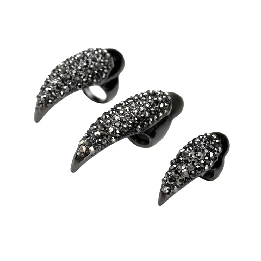 5Pcs 3 Sizes Black Alloy Nail Claw Paw Tips Gothic Punk Style Finger Rings for Costume Ball Unisex Fashion Accessory
5Pcs 3 Sizes Black Alloy Nail Claw Paw Tips Gothic Punk Style Finger Rings for Costume Ball Unisex Fashion Accessory
