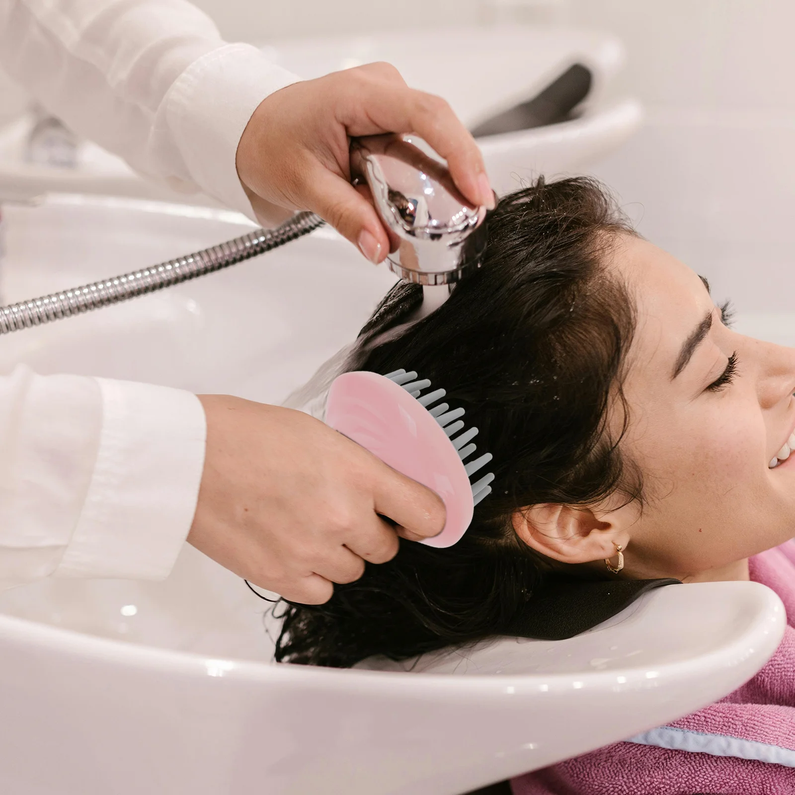 Scalp Massager Handheld Wash Brush Vibration Shampoo Scrub For Dandruff Control All Hair Types Pink
Scalp Massager Handheld Wash Brush Vibration Shampoo Scrub For Dandruff Control All Hair Types Pink