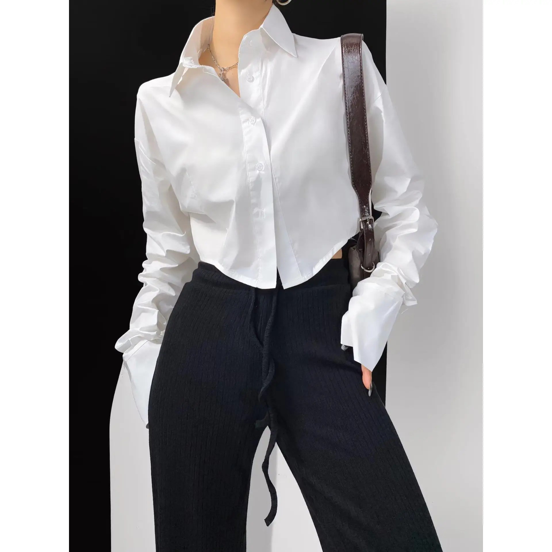 Sweet Cool Women's Shirt Long Short Sved with a European Style Regular Sleeve Long Sleeve Non-deformable Winter Collection
Sweet Cool Women's Shirt Long Short Sved with a European Style Regular Sleeve Long Sleeve Non-deformable Winter Collection