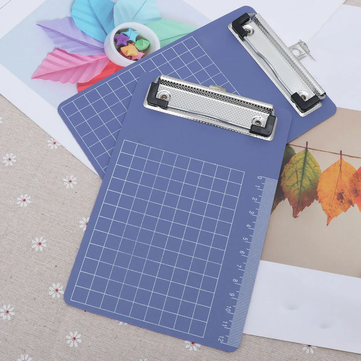 3Pcs Plastic Clipboard A6 Size Smooth Rounded Edges Lightweight Portable Writing Board for Students Teachers Office Workers
3Pcs Plastic Clipboard A6 Size Smooth Rounded Edges Lightweight Portable Writing Board for Students Teachers Office Workers