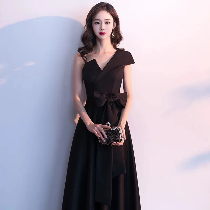 Hot-selling No. 77 evening dress, high-end niche fishtail temperament, important occasion banquet dress for ladies
Hot-selling No. 77 evening dress, high-end niche fishtail temperament, important occasion banquet dress for ladies