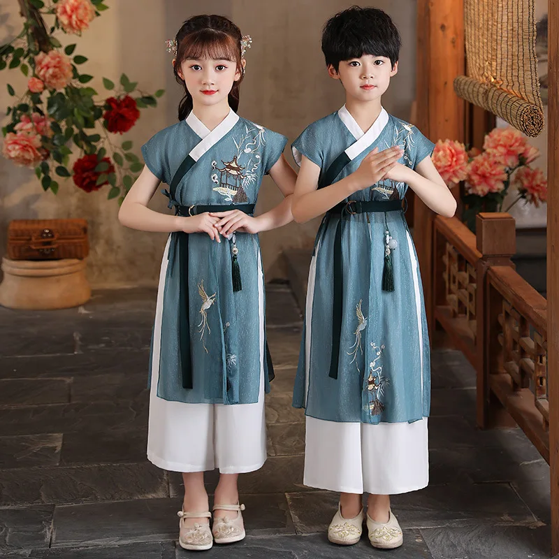 Ancient Chinese Traditional Hanfu Suit Boy And Girl Embroidery Dresses Martial Arts Costume Kimono Student Uniform Cosplay
Ancient Chinese Traditional Hanfu Suit Boy And Girl Embroidery Dresses Martial Arts Costume Kimono Student Uniform Cosplay