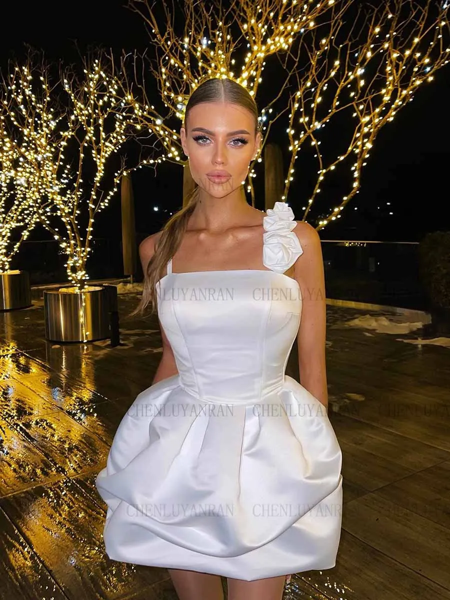 Elegant Satin Homecoming Dresses 2023 Women Bow Spaghetti Strap Mini Party Cocktail Dress A-Line Zipper Sexy Simple Party Dress
Elegant Satin Homecoming Dresses 2023 Women Bow Spaghetti Strap Mini Party Cocktail Dress A-Line Zipper Sexy Simple Party Dress