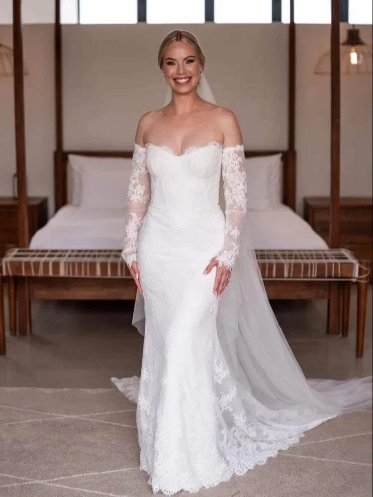 Retro Long-Sleeved All-lace Mermaid Wedding Dress Exquisite Bridal Gowns Sweetheart Neckline Shoulder Back Covered Button
Retro Long-Sleeved All-lace Mermaid Wedding Dress Exquisite Bridal Gowns Sweetheart Neckline Shoulder Back Covered Button