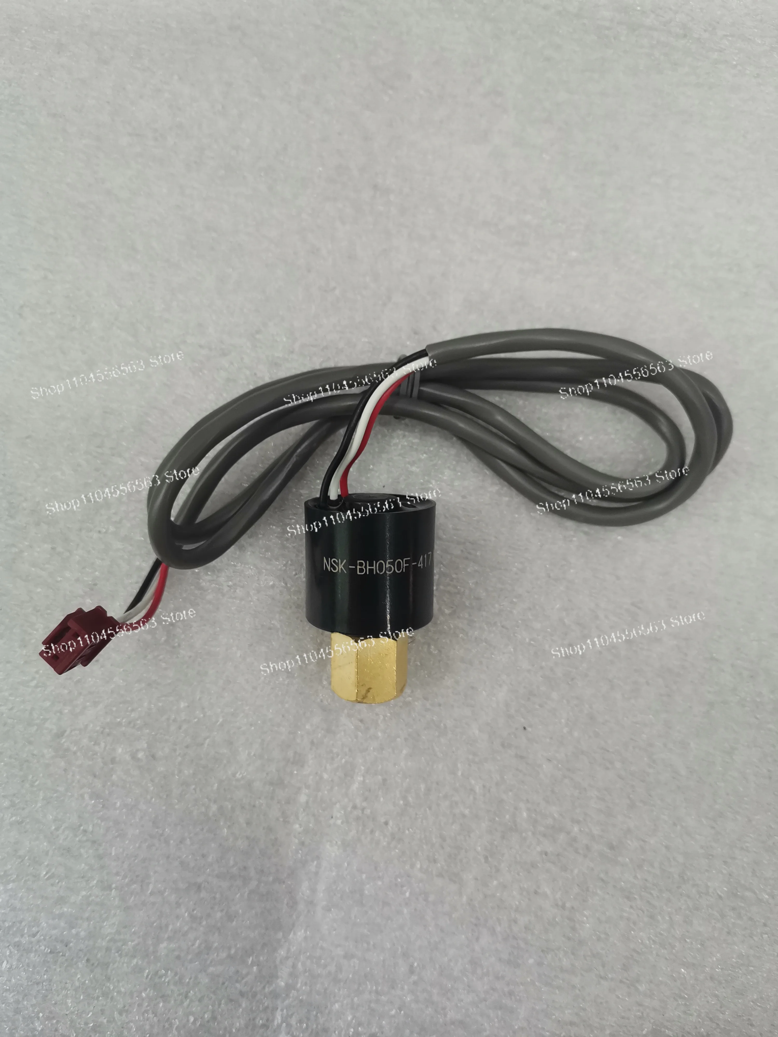 New central air conditioner, high pressure pressure sensor NSK-BH050F-417 17B46255A
New central air conditioner, high pressure pressure sensor NSK-BH050F-417 17B46255A