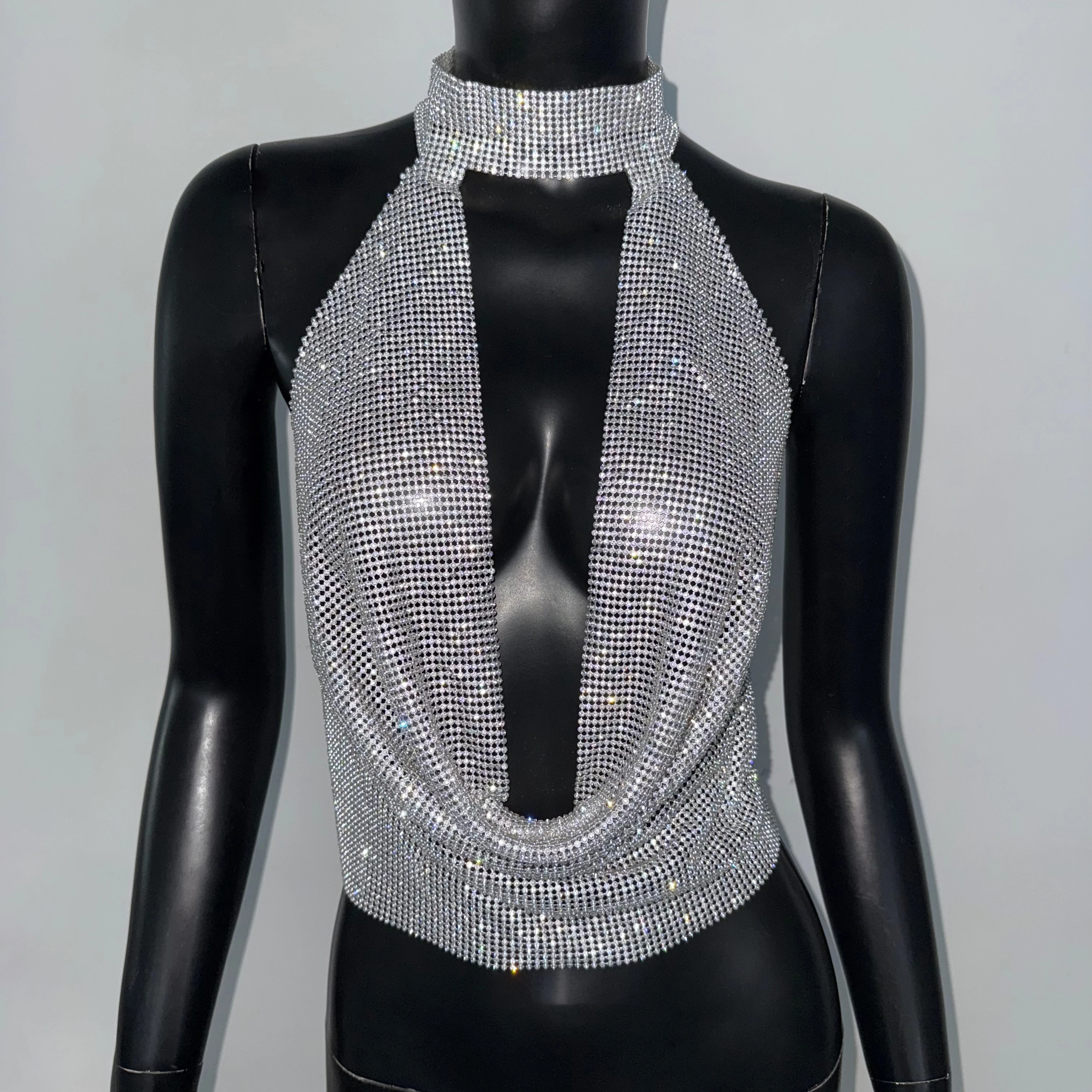 Dazzling Diamonds Sequins Women Tank Top Sexy Deep V Neck Halter Neck Backless Sleeveless Camisole Nightclub Party Crop Tops
Dazzling Diamonds Sequins Women Tank Top Sexy Deep V Neck Halter Neck Backless Sleeveless Camisole Nightclub Party Crop Tops