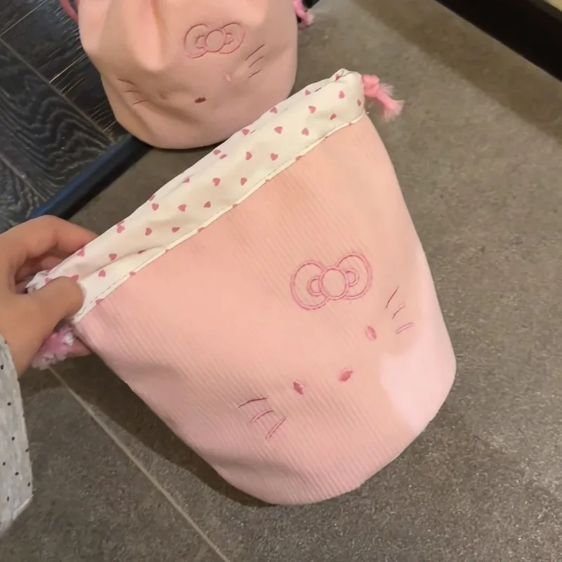 Hello Kitty Bundle Pocket New Large Capacity High Quality Cartoon Makeup Bag Cute Portable Makeup Item Storage Bag Wholesale
Hello Kitty Bundle Pocket New Large Capacity High Quality Cartoon Makeup Bag Cute Portable Makeup Item Storage Bag Wholesale