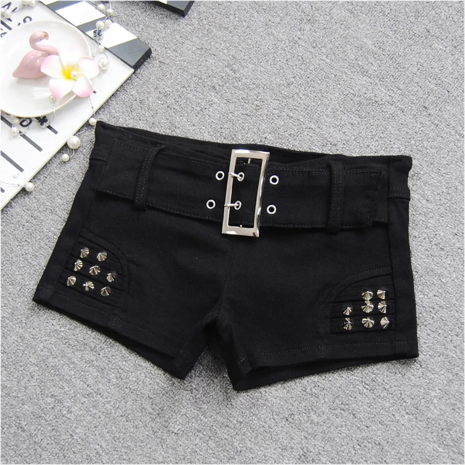 Black Skinny Elastic Low Waist Denim Super Shorts Female Slim Rivets Nightclub Sexy Hot Pants
Black Skinny Elastic Low Waist Denim Super Shorts Female Slim Rivets Nightclub Sexy Hot Pants