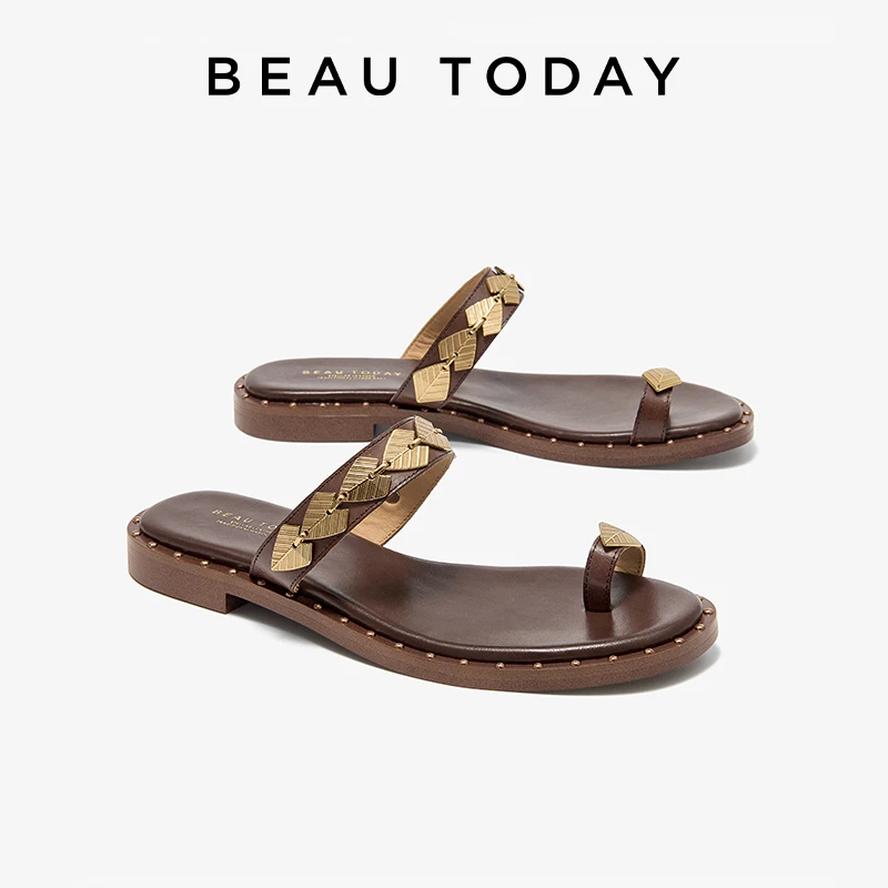 BEAUTODAY Casual Slippers Women Cow Leather Metal Decoration Solid Color Open Toe Slippers Outdoor Ladies Shoes 36378
BEAUTODAY Casual Slippers Women Cow Leather Metal Decoration Solid Color Open Toe Slippers Outdoor Ladies Shoes 36378