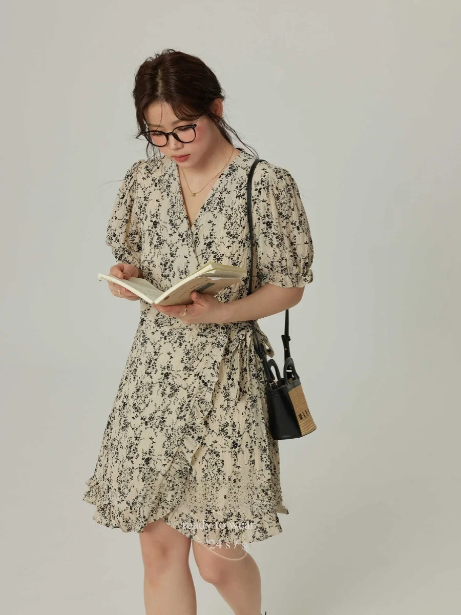 plus Size Floral Print Dress V-Neck A-Line Silhouette Short Sleeve High Waist Korean Style Casual Summer New Arrival Women's ...
plus Size Floral Print Dress V-Neck A-Line Silhouette Short Sleeve High Waist Korean Style Casual Summer New Arrival Women's ...