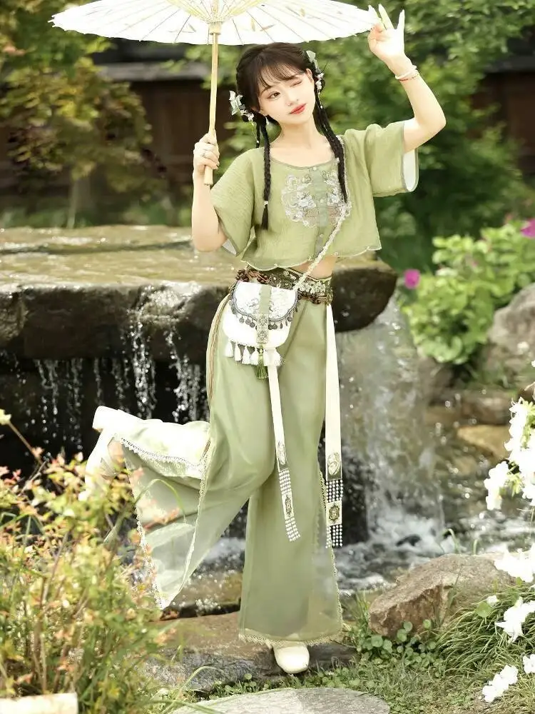 Yuehua Travel Song Dynasty Hanfu Improved Simple New Chinese Style Summer Women's Green Set Song Pants Han
Yuehua Travel Song Dynasty Hanfu Improved Simple New Chinese Style Summer Women's Green Set Song Pants Han