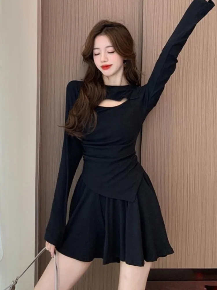 Fashion Autumn 2 Piece Set Women Vintage Long Sleeve Hollow Out Shirt Y2K And Chic A-Line Mini Skirt Female Suit Casual Outfits
Fashion Autumn 2 Piece Set Women Vintage Long Sleeve Hollow Out Shirt Y2K And Chic A-Line Mini Skirt Female Suit Casual Outfits