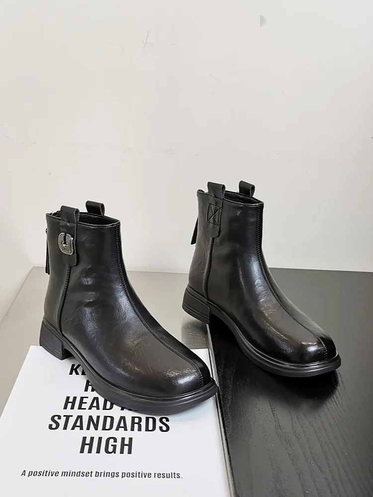 Удобные мягкие кожаные мотоциклетные ботинки, женские ретро-ботинки в британском стиле, модные короткие ботинки
Удобные мягкие кожаные мотоциклетные ботинки, женские ретро-ботинки в британском стиле, модные короткие ботинки