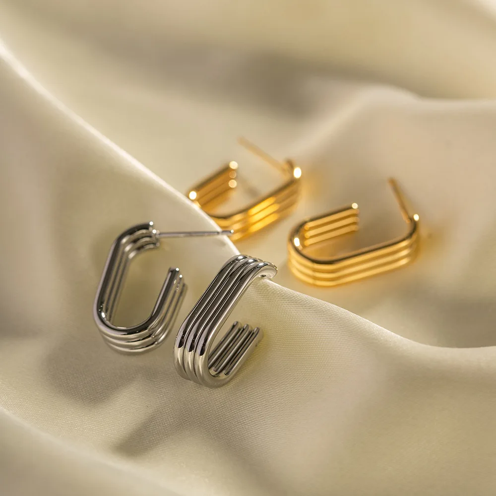 VQYSKO Fashion Three Row Striped U Shaped Hoops Open Earrings Rectangular Geometric Minimal Earrings for Women Jewelry Gift
VQYSKO Fashion Three Row Striped U Shaped Hoops Open Earrings Rectangular Geometric Minimal Earrings for Women Jewelry Gift