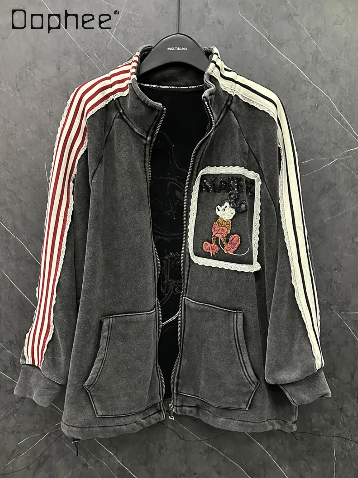 Autumn and Winter New Heavy Industry Cartoon Fleece Zipper Cardigan Black Gray Jacket Women's Loose Design Long-sleeved Top
Autumn and Winter New Heavy Industry Cartoon Fleece Zipper Cardigan Black Gray Jacket Women's Loose Design Long-sleeved Top