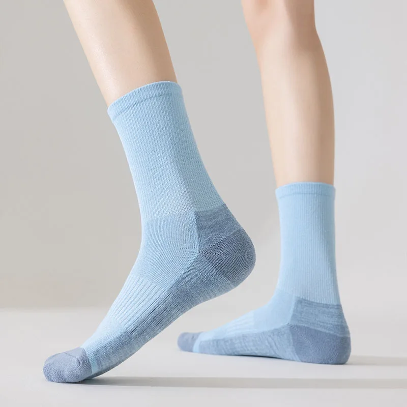 Autumn Winter New Thick Socks Women Tube Sports Socks Sweat-Absorbent Non-Slip Outdoor Terry Sock Women's Socks for Running
Autumn Winter New Thick Socks Women Tube Sports Socks Sweat-Absorbent Non-Slip Outdoor Terry Sock Women's Socks for Running