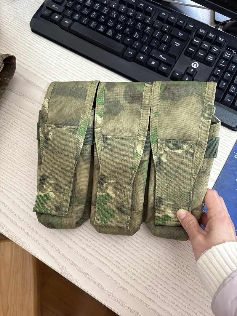 Наружная сумка-поясная сумка с тремя клипсами
Наружная сумка-поясная сумка с тремя клипсами