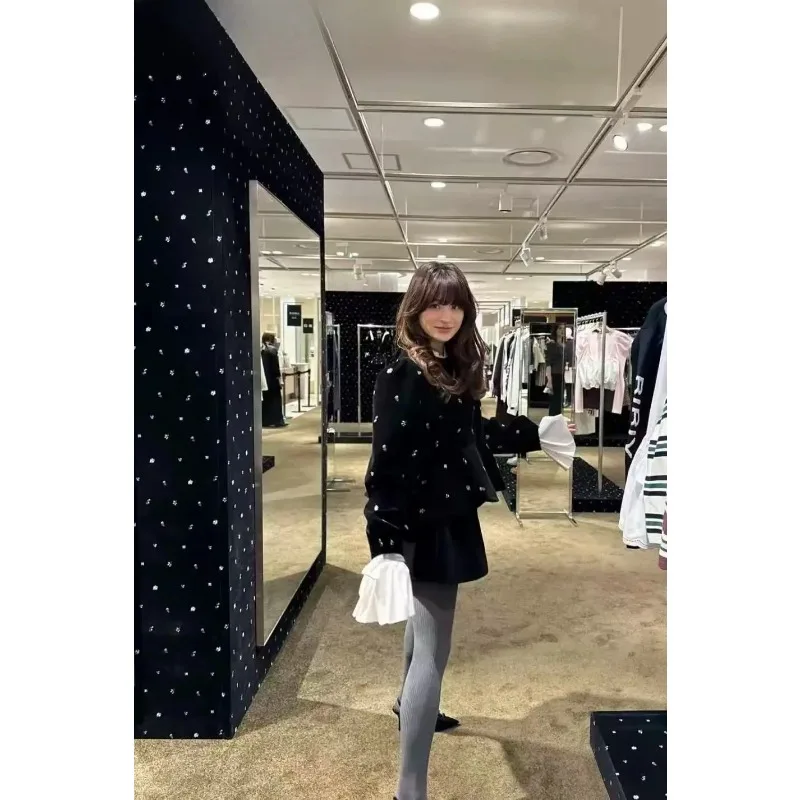 Original Japanese Style New Sweet Cute Embroidered Bow Floral Tie-waist Elegant Blouse Long Sleeve Crew Neck Top for Women
Original Japanese Style New Sweet Cute Embroidered Bow Floral Tie-waist Elegant Blouse Long Sleeve Crew Neck Top for Women