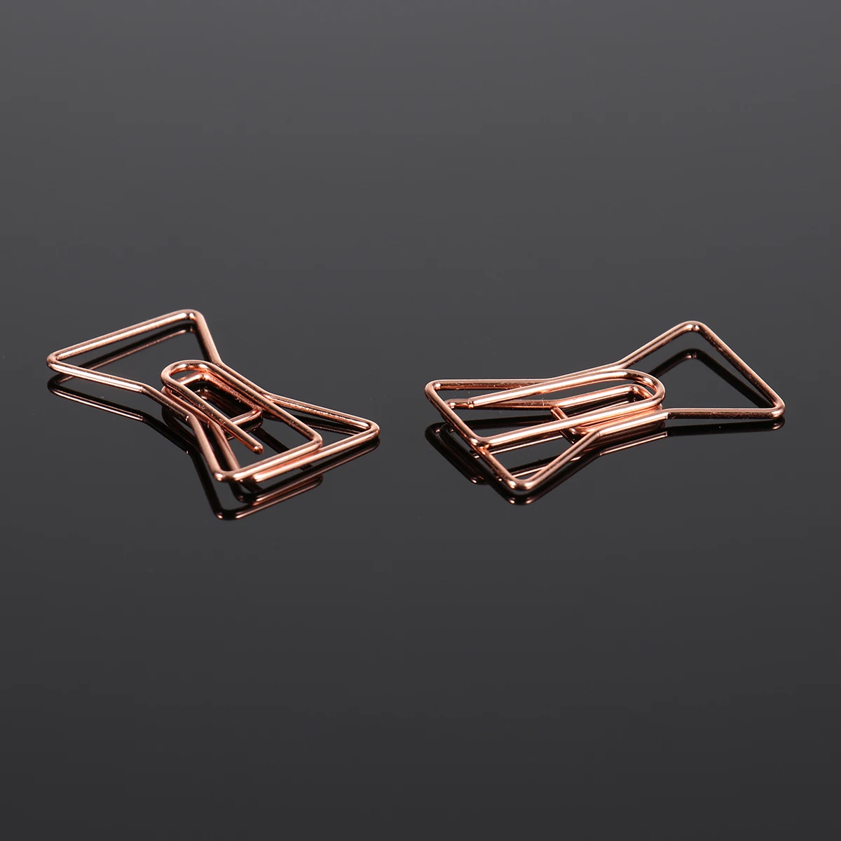 8pcs Rose Gold Metal Paper Clips Creative Shape Bookmark Clips Notes Photos Sign Home Office School Use Strong Clipping Force
8pcs Rose Gold Metal Paper Clips Creative Shape Bookmark Clips Notes Photos Sign Home Office School Use Strong Clipping Force