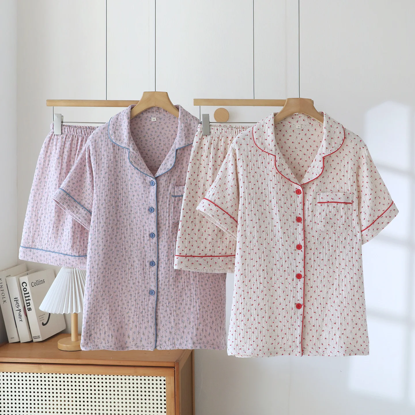 Cotton Double-layer Yarn Lapel Short Sleeved Shorts Women's Homewear Pajamas for Women Summer Loose Sleepwear Clothes
Cotton Double-layer Yarn Lapel Short Sleeved Shorts Women's Homewear Pajamas for Women Summer Loose Sleepwear Clothes