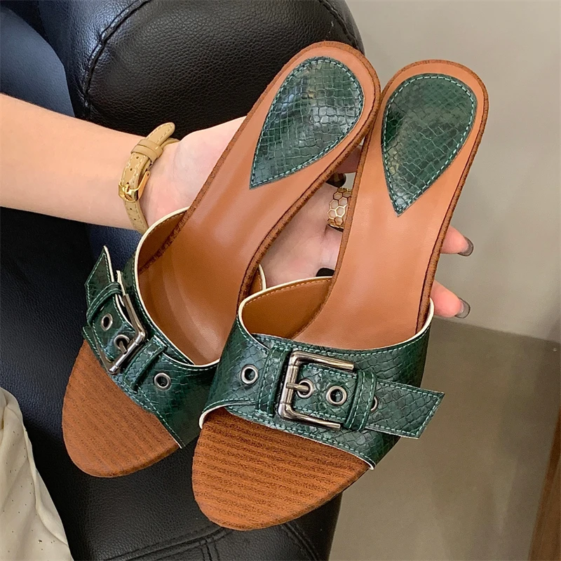Punk Style Metal Buckle Detail Women Slippers Sexy Open Toe High Heel Sandals for Ladies 2026 Summer Street Style Slide Sandals
Punk Style Metal Buckle Detail Women Slippers Sexy Open Toe High Heel Sandals for Ladies 2026 Summer Street Style Slide Sandals