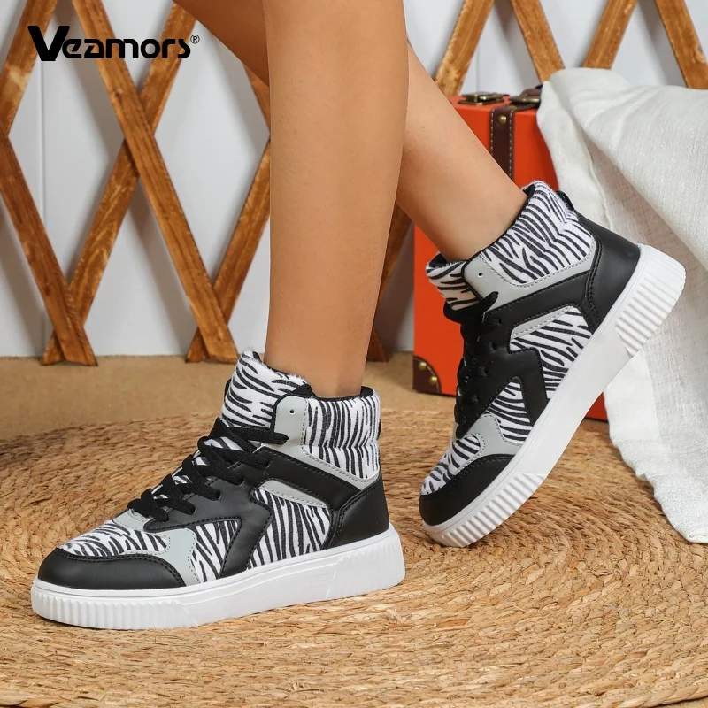 En's Fashion High-top Casual Sneakers Women's PU Leather Board Shoes Unisex Non-slip Daily Walking Running Sports Shoes
En's Fashion High-top Casual Sneakers Women's PU Leather Board Shoes Unisex Non-slip Daily Walking Running Sports Shoes