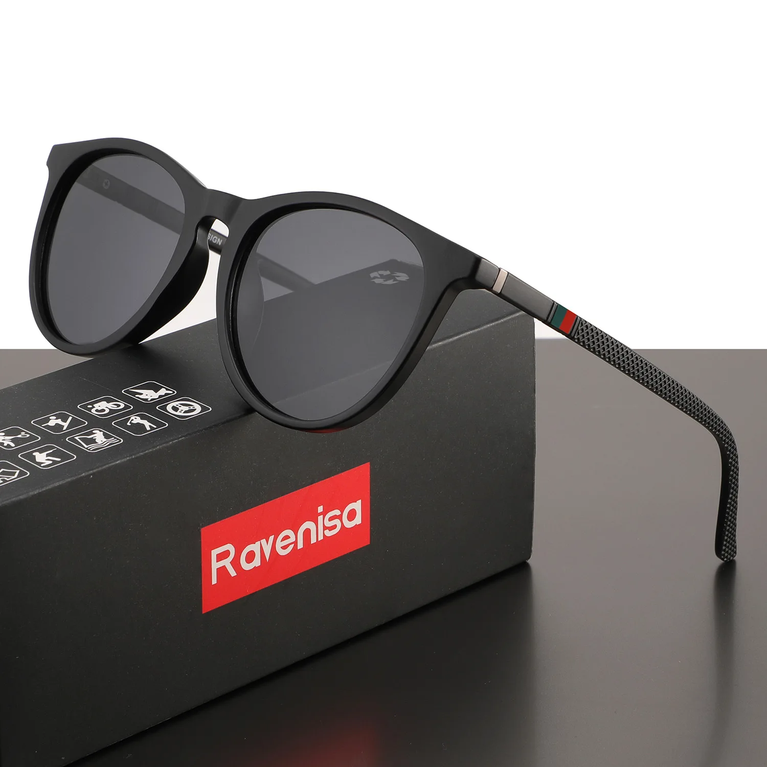 Premium sunglasses with a classic style. New model for high-end fashion. European and American style. Polarized fashion glasses for driving and commuting. Polarized lenses. Suitable for both men and women. Retro style.
Premium sunglasses with a classic style. New model for high-end fashion. European and American style. Polarized fashion glasses for driving and commuting. Polarized lenses. Suitable for both men and women. Retro style.