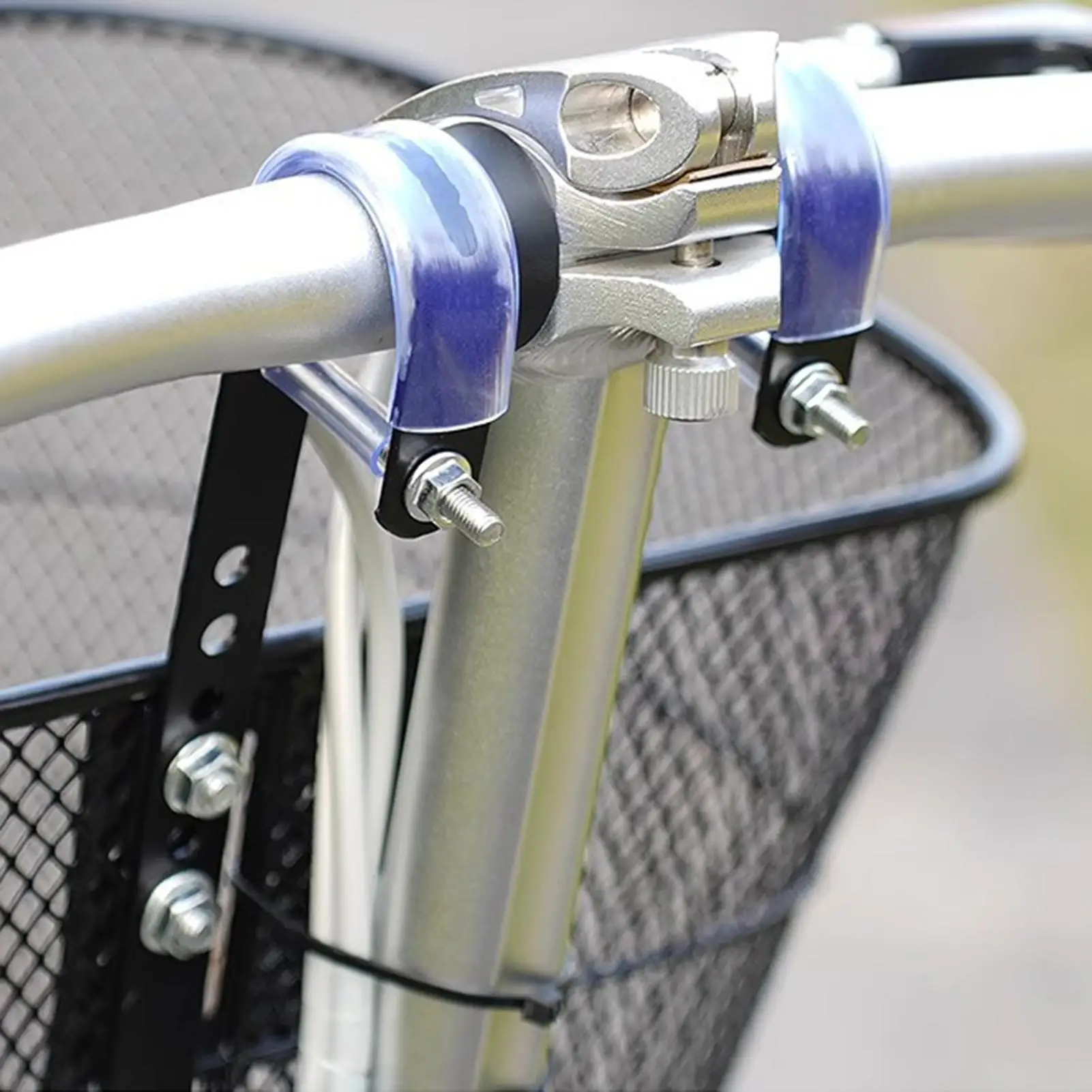Bike Front Basket Quick Release Mesh Attachment Height Adjustable Mountain Bike Basket For Women Men Outdoor Cycling Commuting
Bike Front Basket Quick Release Mesh Attachment Height Adjustable Mountain Bike Basket For Women Men Outdoor Cycling Commuting