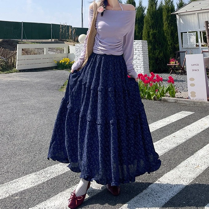 2026 Spring New Vintage Blue Floral High Waist A Line Midi Skirt Womens Casual Lazy Style Long Skirt
2026 Spring New Vintage Blue Floral High Waist A Line Midi Skirt Womens Casual Lazy Style Long Skirt