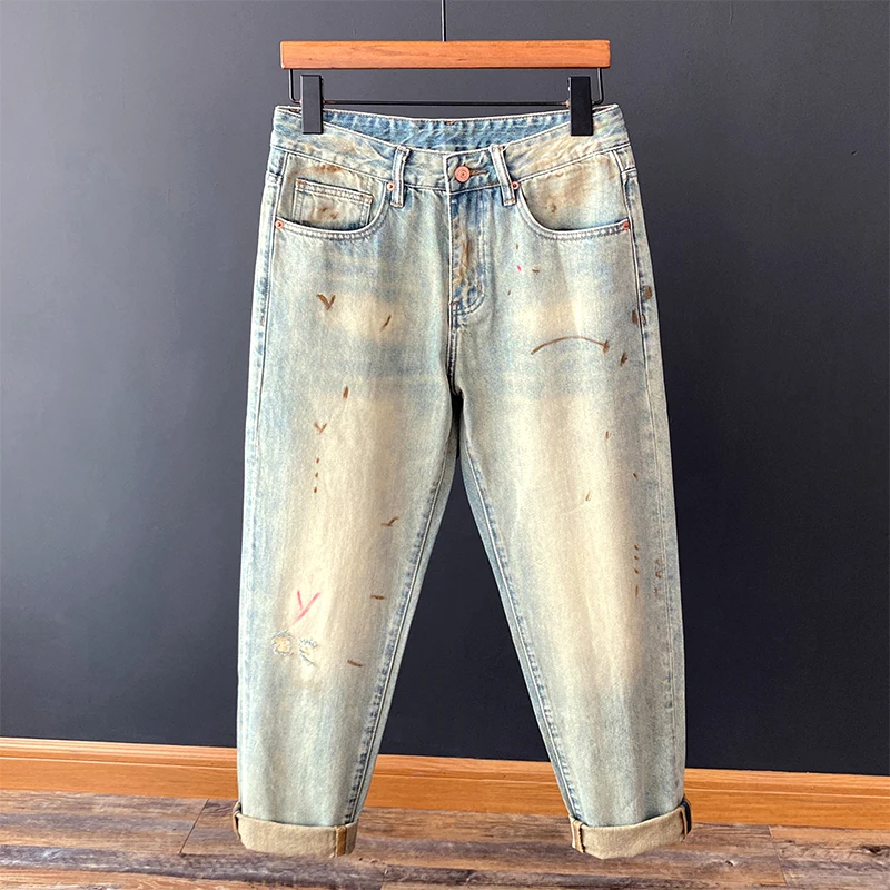 Мужские джинсы в стиле ретро, осенние, прямые, длинные, с эффектом потертости и разбрызгиванием чернил, повседневные, молодежные, трендовые, с высокой талией и застежкой-молнией
Мужские джинсы в стиле ретро, осенние, прямые, длинные, с эффектом потертости и разбрызгиванием чернил, повседневные, молодежные, трендовые, с высокой талией и застежкой-молнией